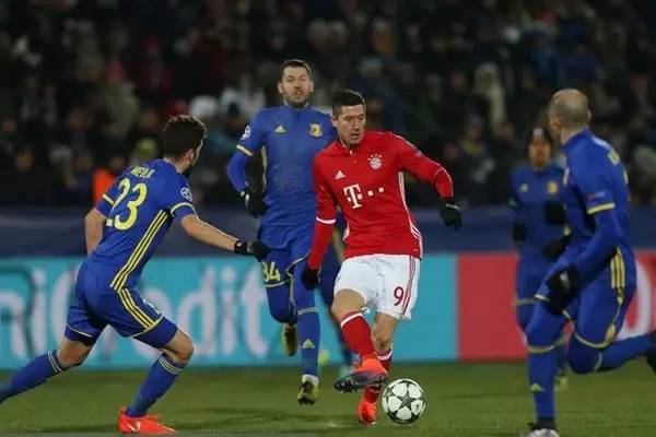 体育明星名单美国运动明星体育生的擎天柱.